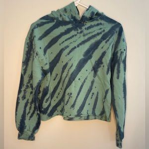 tie die cropped hoodie